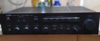 Продается усилитель YAMAHA A500 в отличном состоянии с кабелями