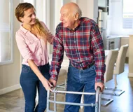 Вакансии в доме престарелых: требуется персонал по уходу за пожилыми