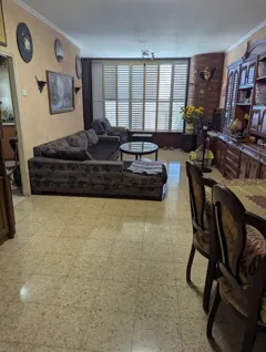 Продаётся большая 4,5 комнатная квартира в Ришон ле Ционе