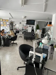 Приглашаем мастера маникюра в салон Gold Line в Хайфе