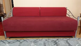 Продается диван-кровать с ящиком для белья в отличном состоянии