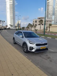 Продается Kia Niro 2020 года, отличное состояние, торг уместен