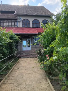 Продается уютный трехэтажный дом в спокойном городе Калараш